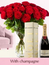 30-red-roses-with-moet-and-chandon-champagne-8720174082160-a_1